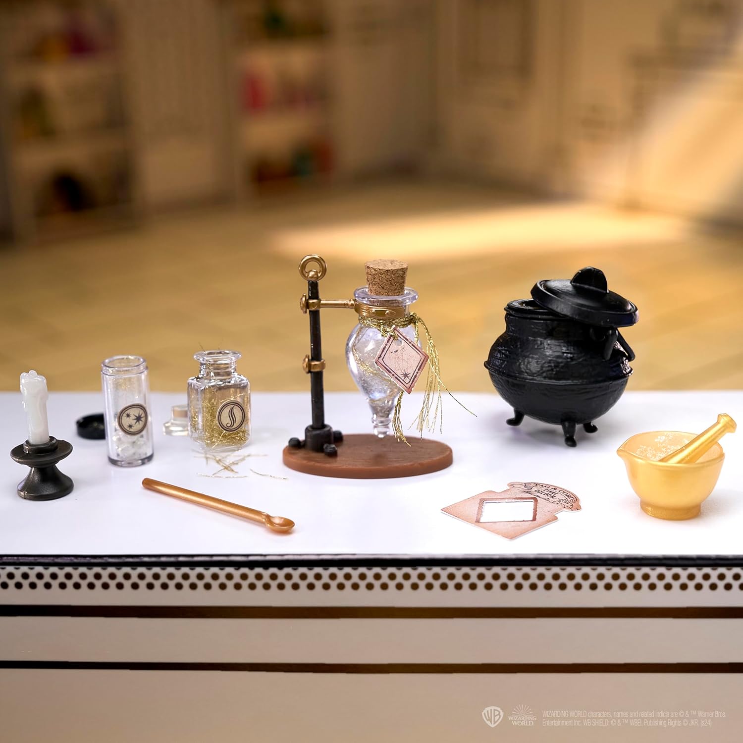 MGA's Miniverse Make It Mini Potions - Harry Potter Mini Objets de Collection, DIY, Jeu de Résine, Répliques de Potions, Collectionneurs et Enfants de 8 Ans et +, Non Comestible