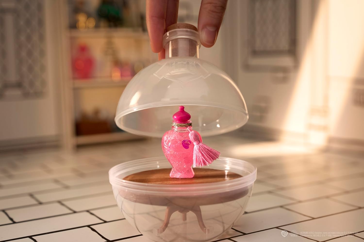 MGA's Miniverse Make It Mini Potions - Harry Potter Mini Objets de Collection, DIY, Jeu de Résine, Répliques de Potions, Collectionneurs et Enfants de 8 Ans et +, Non Comestible