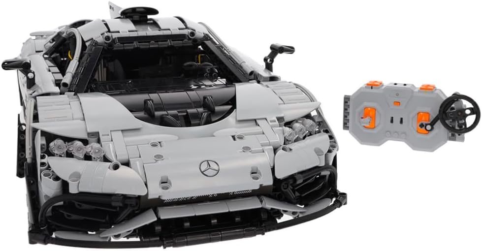 CaDA Mercedes-AMG Project ONE RC Brick Model 3300pcs Age 14+ C61503W