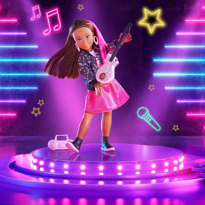 Corolle Girls Melody Musikstudio Set, Ankleidepuppe mit Pinker Strähne im Rockstaroutfit, 4-TLG. Zubehör, Vanilleduft, 28cm, ab 4 Jahre