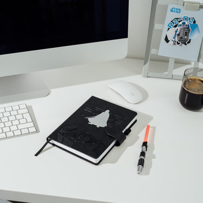 Grupo Erik Notizbuch A5 mit Laserschwert Stift Star Wars Darth Vader Notizbuch A5 Dotted - Notizbuch Klein - Reisetagebuch zum selberschreiben - Bullet Journal Dotted A5 Tagebuch Mädchen und Jungen