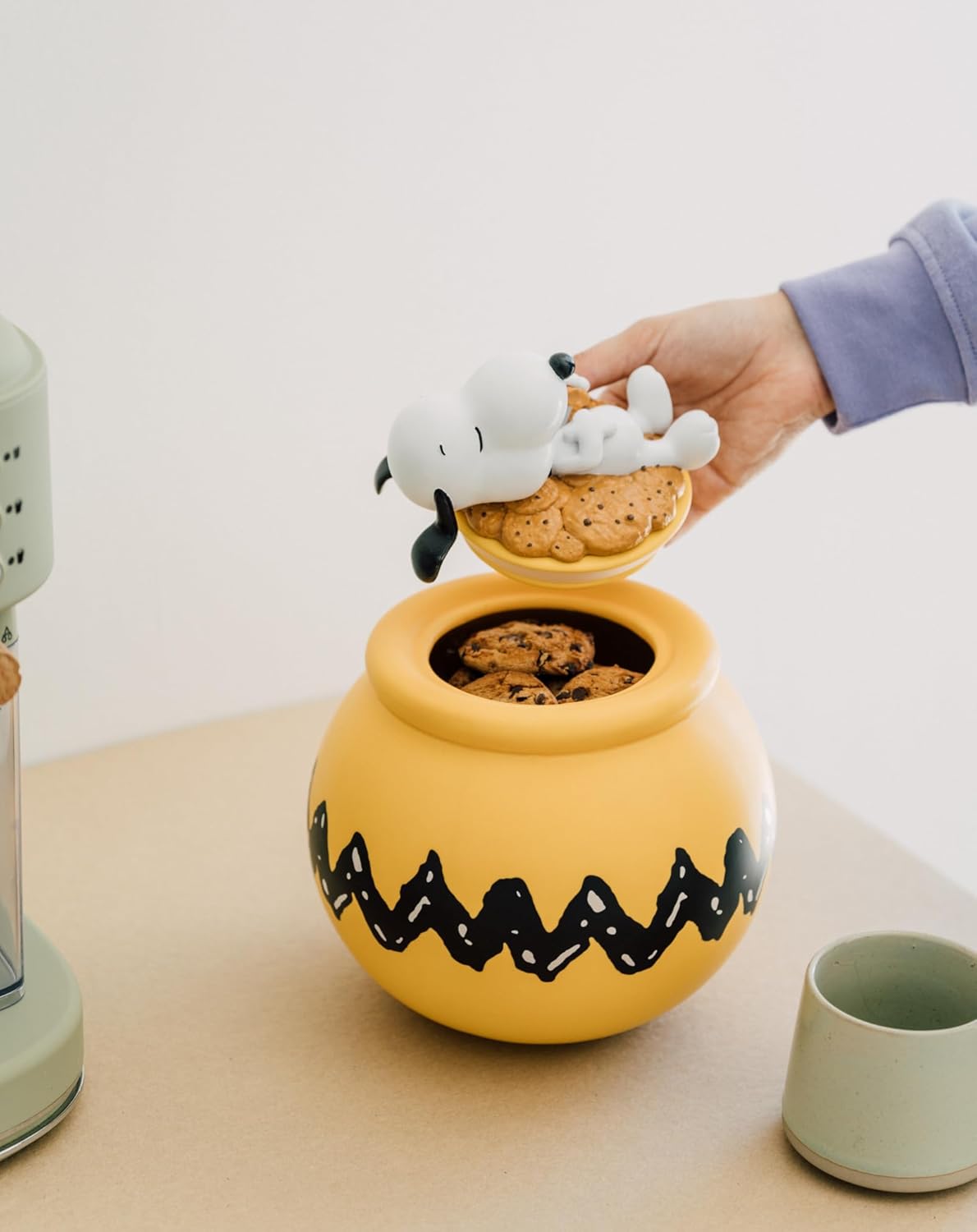 Grupo Erik Keksdose Keramik Peanuts Snoopy - Keksglas mit Deckel Groß 20,5 x 24,6 cm Vorratsbehälter mit Deckel Offizieller Snoopy Fanartikel