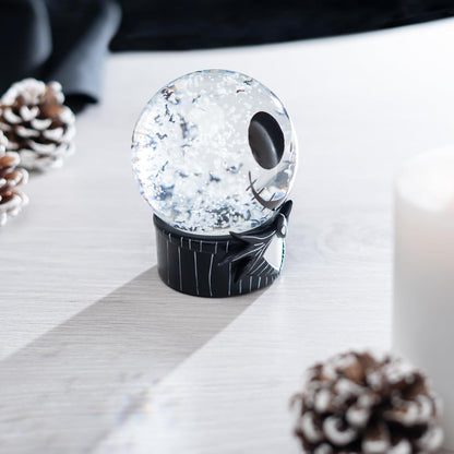 Palla di vetro con Neve The Nightmare Before Christmas | Addobbi di Halloween, Palla di Neve Disney, Cose per la decorazione di Halloween, 8 x 11,5 cm, Jack Skeletron Natale