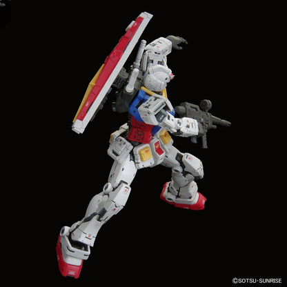 BANDAI Spirits Gundam - RG 1/144 RX-78-2 Gundam Ver. 2.0 - Model Kit