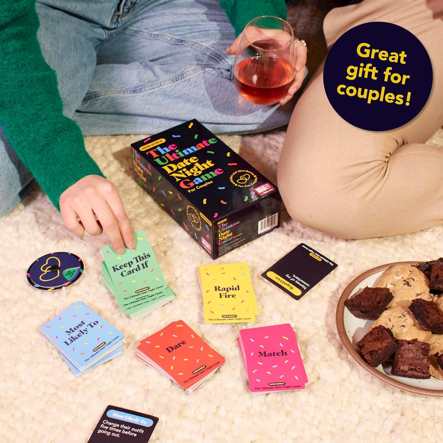 WHAT DO YOU MEME? El mejor juego de citas nocturnas de Relatable, de los creadores de Let's Get Deep, el relleno perfecto de calcetines para mujer, incluye 300 cartas, spinner e instrucciones de juego