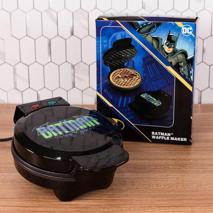 Uncanny Brands DC Comics Batman Game Over Waffle Maker – Makes Batman Insignia Waffles – Fun Kitchen Appliance – Non-Stick, Compact and Easy to Use