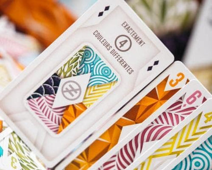Splito Card Game - Interactive Hand Managment Colourful Card Game