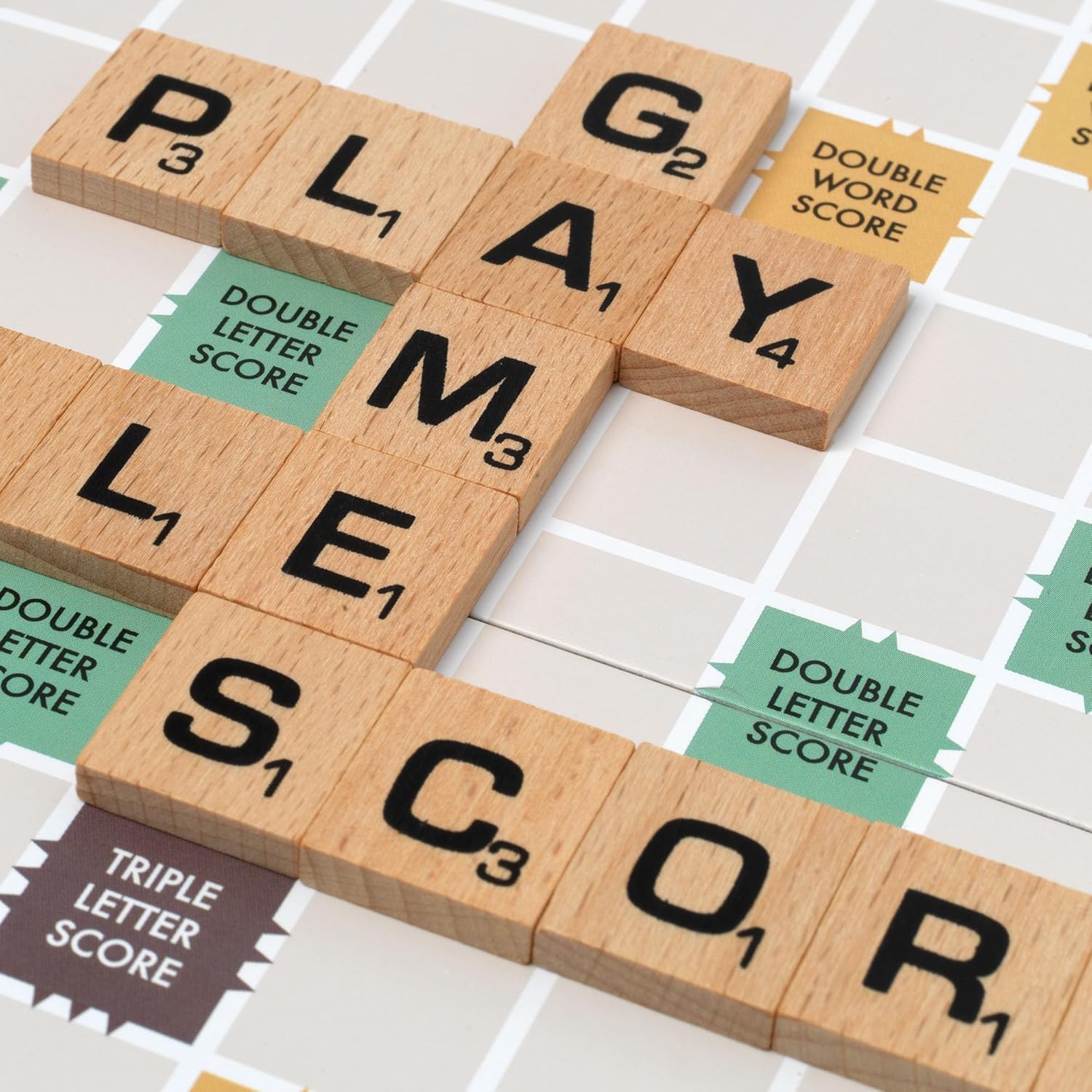 Scrabble Retro Edition Tin | Beautifully presented in a collector's tin with wooden racks and tiles | Classic Games | For 2-4 Players | Ages 10+