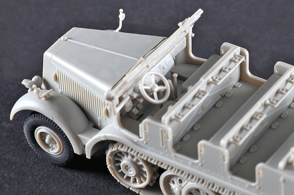 Trumpeter 757403 Model Kit, Multi-Colour