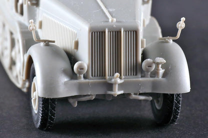 Trumpeter 757403 Model Kit, Multi-Colour