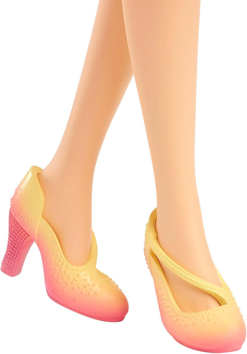 Mattel Universal Wicked Glinda Fashion Doll & Accessories with Blonde Hair, Possibility & Removable Ballroom Look, HXT63