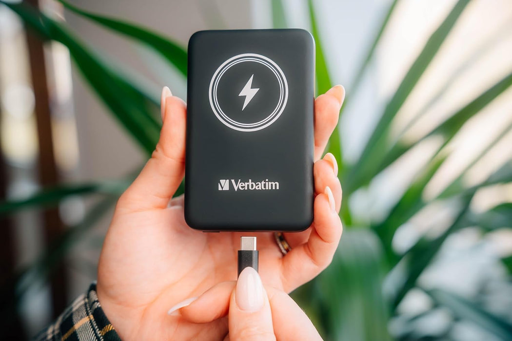 Verbatim Magnetic Power Bank 10000 mAh, Wireless Charger 15 W, 20 W PD via USB-C, Power Bank Small and Magnetic for iPhone 15, 14, 13, 12, Pro, Max, Samsung, iPad, Black