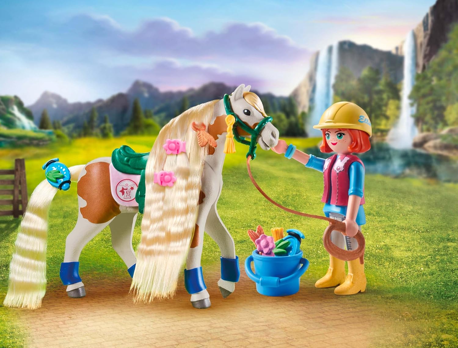 PLAYMOBIL Horses of Waterfall 71639 Ellie & Pferd mit Kreppeisen, inklusive Haarschmuck für kreative Pferdefrisuren und Zwei echten Silikon-Armbändern, nachhaltiges Spielzeug für Kinder ab 5 Jahren