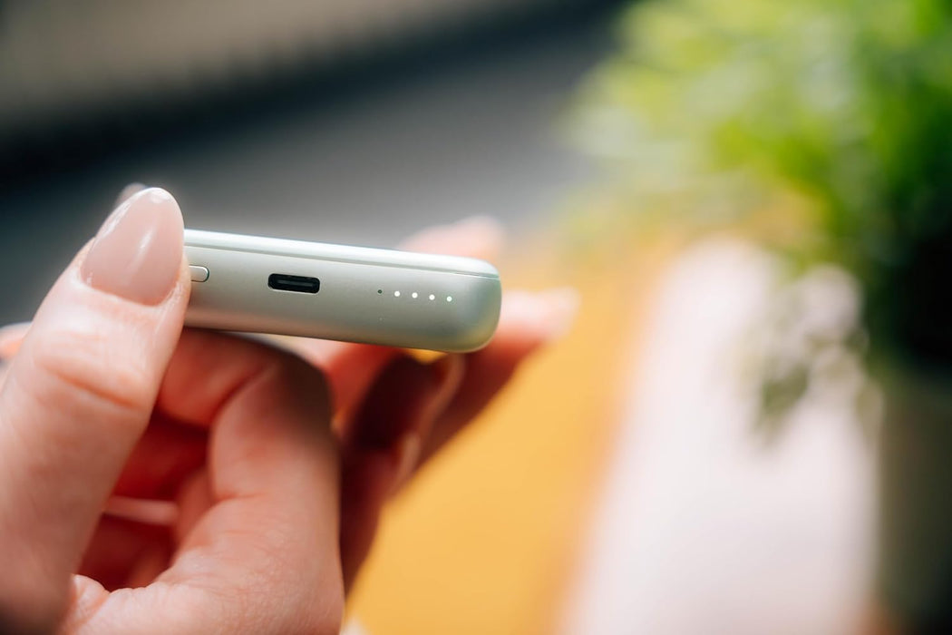 Charge 'n' Go Magnetic Wireless Power Bank 10000 Green