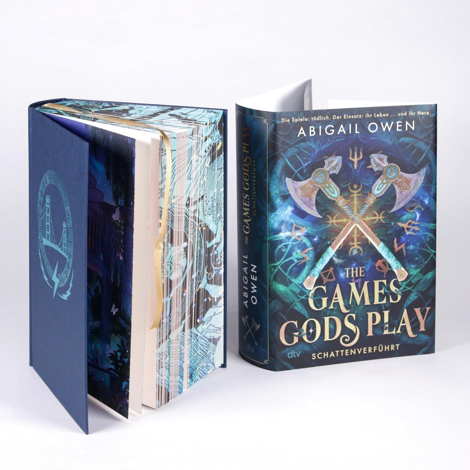 The Games Gods Play – Schattenverführt: Roman | Deluxe-Ausgabe mit Farbschnitt – Epischer Romantasy-Reihenstart mit olympischen Göttern und tödlichem Wettkampf (Schattenverführt-Reihe, Band 1