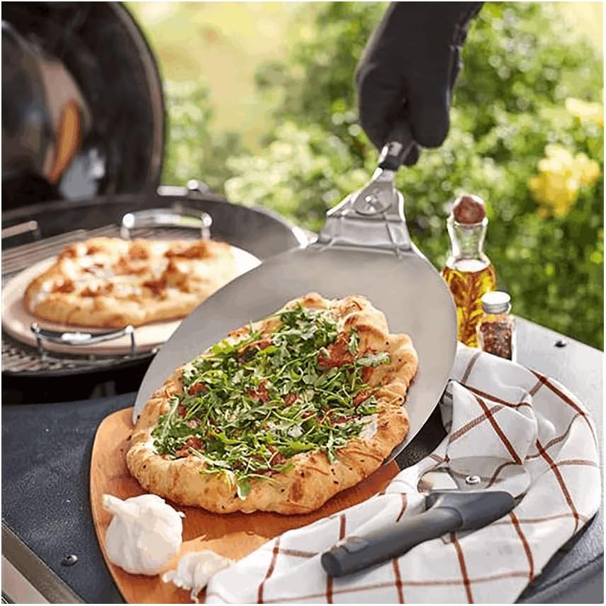 Weber Pizzaschneider, mit extra großem Schneiderad für dicke oder dünne Pizzaböden, aus Edelstahl, mit Komfortgriff, spülmaschinenfest - Schwarz / Silber (6690)