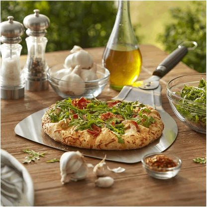 Weber Pizzaschneider, mit extra großem Schneiderad für dicke oder dünne Pizzaböden, aus Edelstahl, mit Komfortgriff, spülmaschinenfest - Schwarz / Silber (6690)