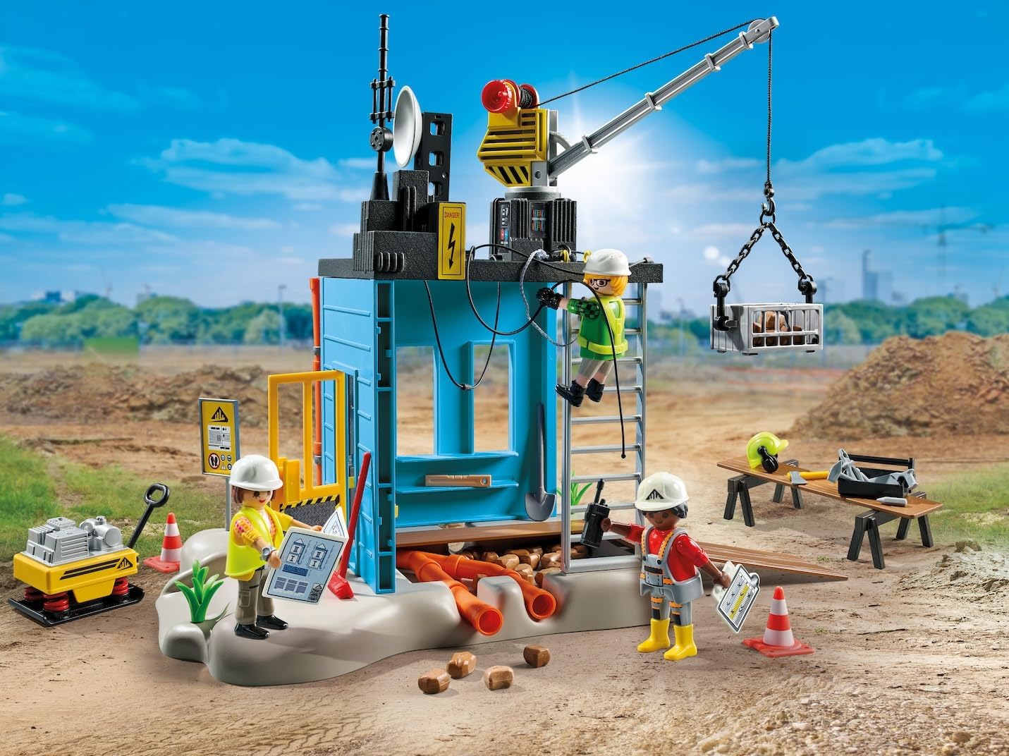 PLAYMOBIL Action Heroes Promo Pack 71650 Cantiere, con tre personaggi, gru mobile e tanti accessori inclusi, giocattolo per bambini dai 4 anni in su