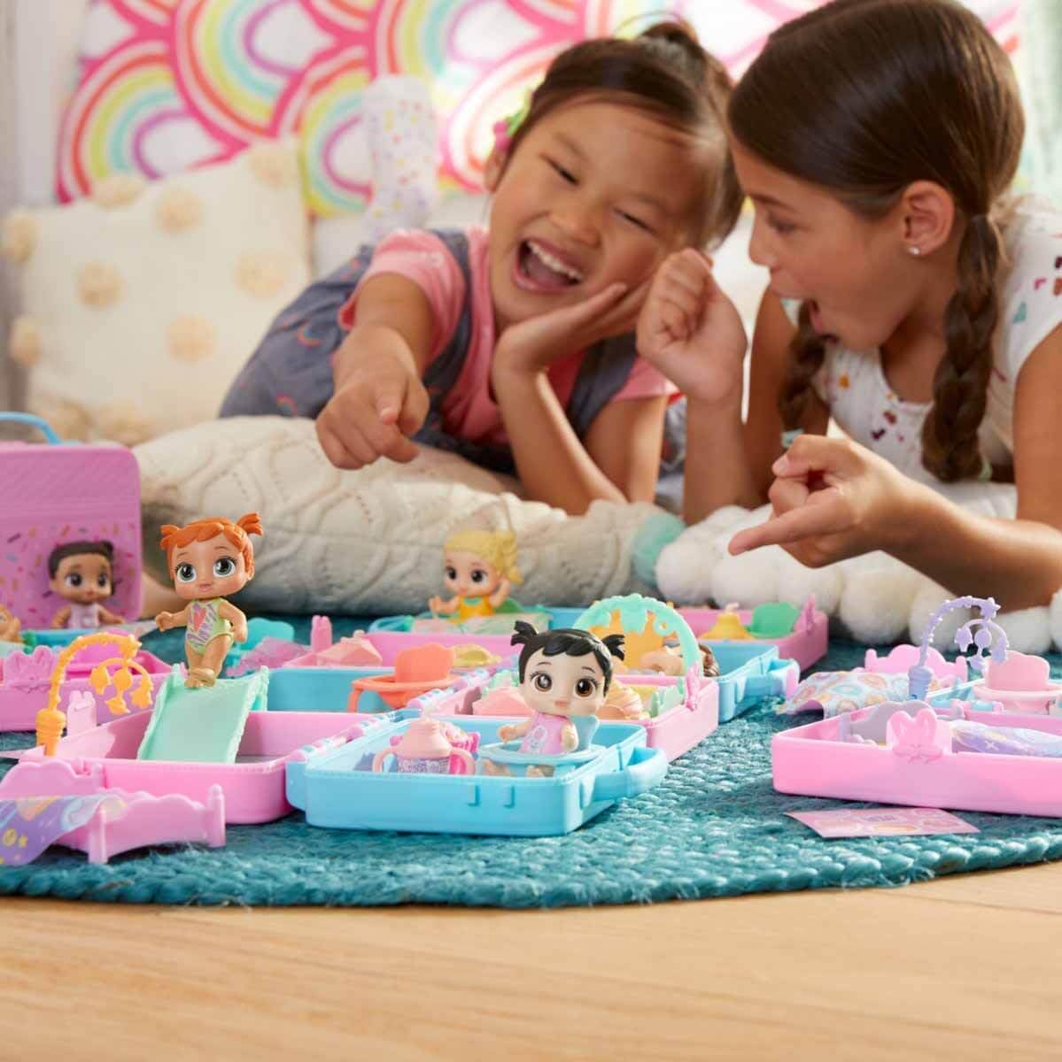 Baby Alive Foodie Cuties, Surprise Toy, 3-Inch Doll for Kids 3 and Up, 10 Surprises in Lunchbox-Style Case (Styles May Vary