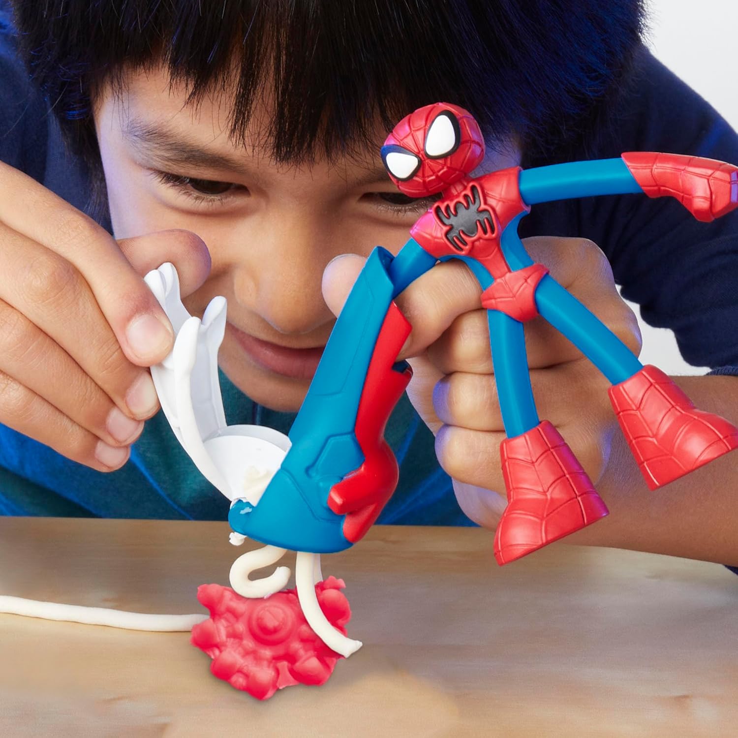 Play-Doh Marvel Spider-Man Thwip Squisher Action Figure Playset Age 4+