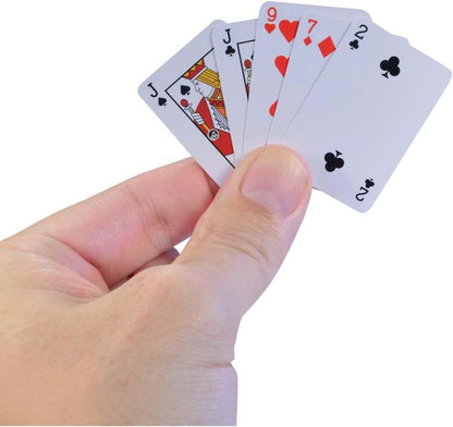 Worlds Smallest Super Impulse Réplique miniature Playing Cards avec 54 cartes au format mini pour poker, blackjack, tours de cartes, à partir de 6 ans