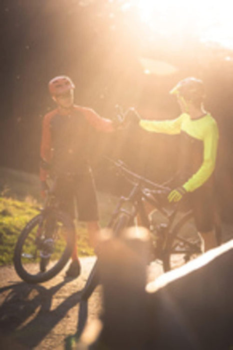 BBB Cycling Overshoes Waterproof Shoe Covers for Men and Women Suitable for All Cycling Shoes and Trainers MultiFlex BWS-27