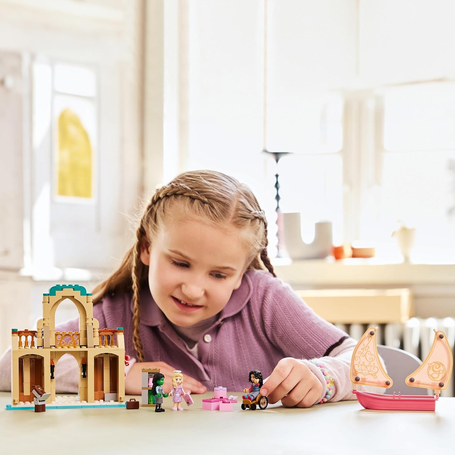LEGO Wicked Glinda, Elphaba & Nessarose at Shiz University Building Set with Sailing Boat Toy and 3 Mini-Doll Figures, Movie Gift for 7 Plus Year Old Girls & Boys Who Love Doll’s House Playsets 75681