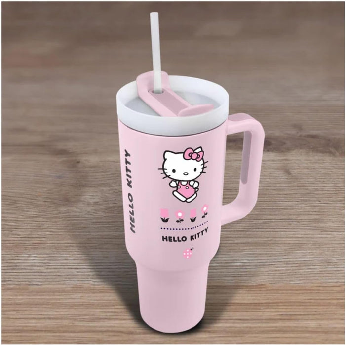 PYRAMID Flasche Hello Kitty Mit Strohhalm 1180 Ml