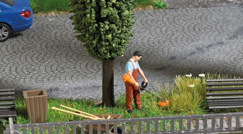 Busch 7853 Strimming Scene