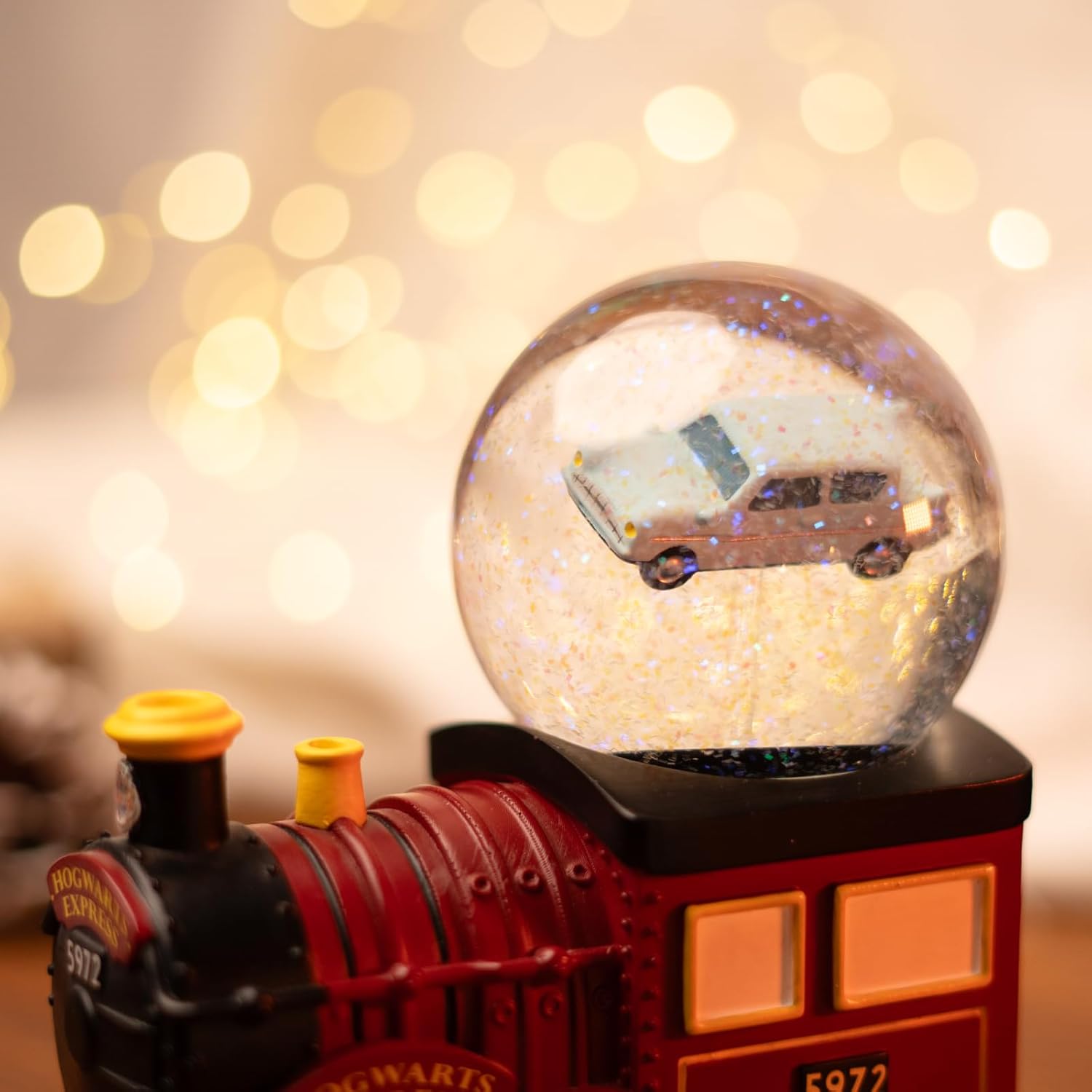 Grupo Erik Snow Globe - Harry Potter Gifts | Snow Globes for Adults & for Children | Harry Potter Merchandise, Hogwarts Express Train Gifts under 25 Pounds for Christmas
