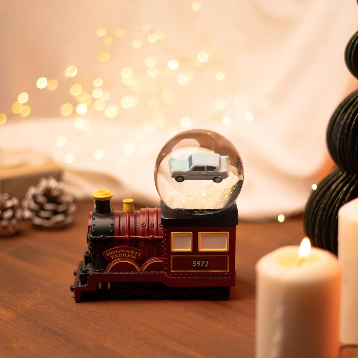 Grupo Erik Snow Globe - Harry Potter Gifts | Snow Globes for Adults & for Children | Harry Potter Merchandise, Hogwarts Express Train Gifts under 25 Pounds for Christmas