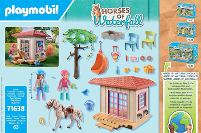 PLAYMOBIL Horses of Waterfall 71638 Geheimes Clubhaus für Pferdefans, inklusive Zwei Figuren, einem Pferd und einem Geheimversteck für Utensilien, nachhaltiges Spielzeug für Kinder ab 5 Jahren