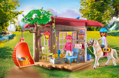 PLAYMOBIL Horses of Waterfall 71638 Geheimes Clubhaus für Pferdefans, inklusive Zwei Figuren, einem Pferd und einem Geheimversteck für Utensilien, nachhaltiges Spielzeug für Kinder ab 5 Jahren
