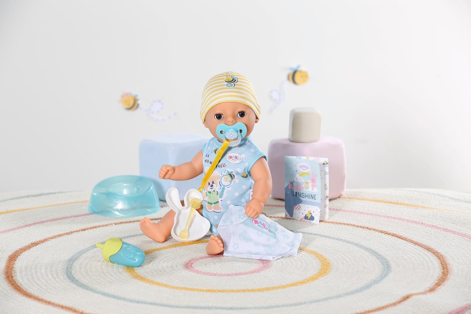 BABY born Little Magic Boy 834602-36cm Doll with 7 Lifelike Functions and Accessories - No Batteries Required - Suitable for Children from 1 Years Old, Weiß