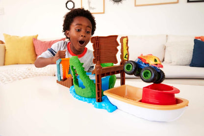 Hot Wheels Monster Trucks Swamp Chomp Playset, Water-Playset with 1 Monster Trucks Color Shifters Truck, Toy for Kids 4 Years Old & Older