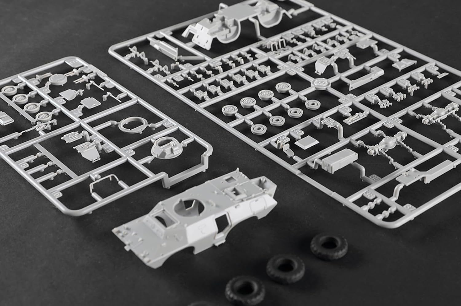 Trumpeter 07440 1/72 M706 Commando gepantserde auto renovatie model (gevechtsvoertuig
