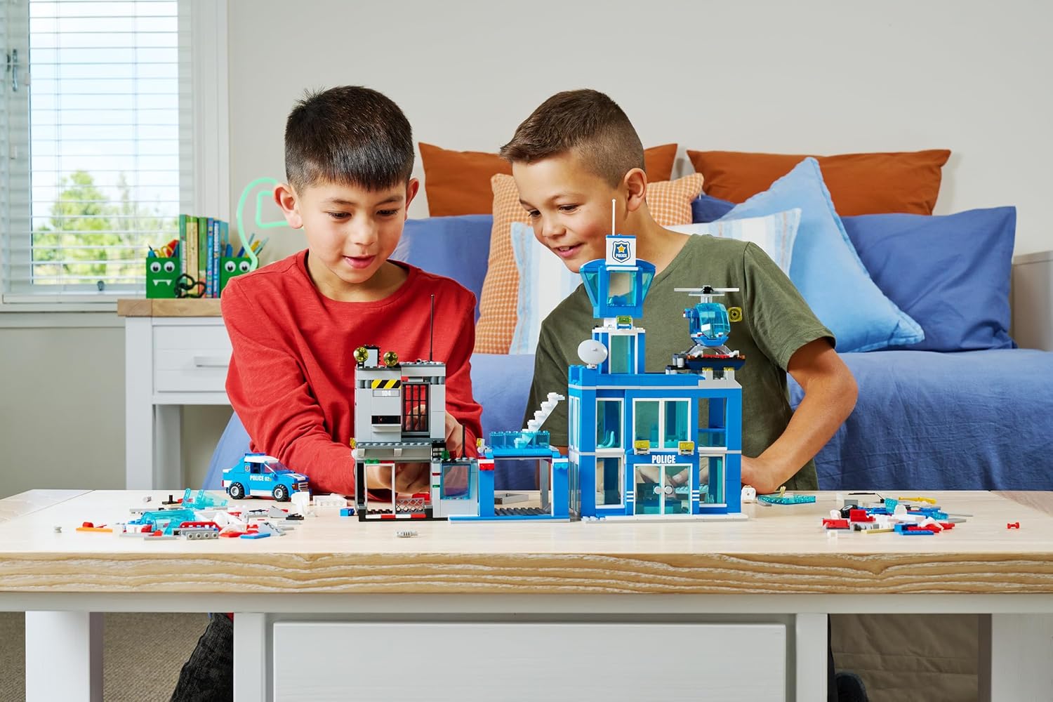 MAX Adventure Police Headquarters Playset (889 pieces) Building Bricks Toys For Kids 5+ Create Vehicles and More Unbox Discover, Major Brand Compatible