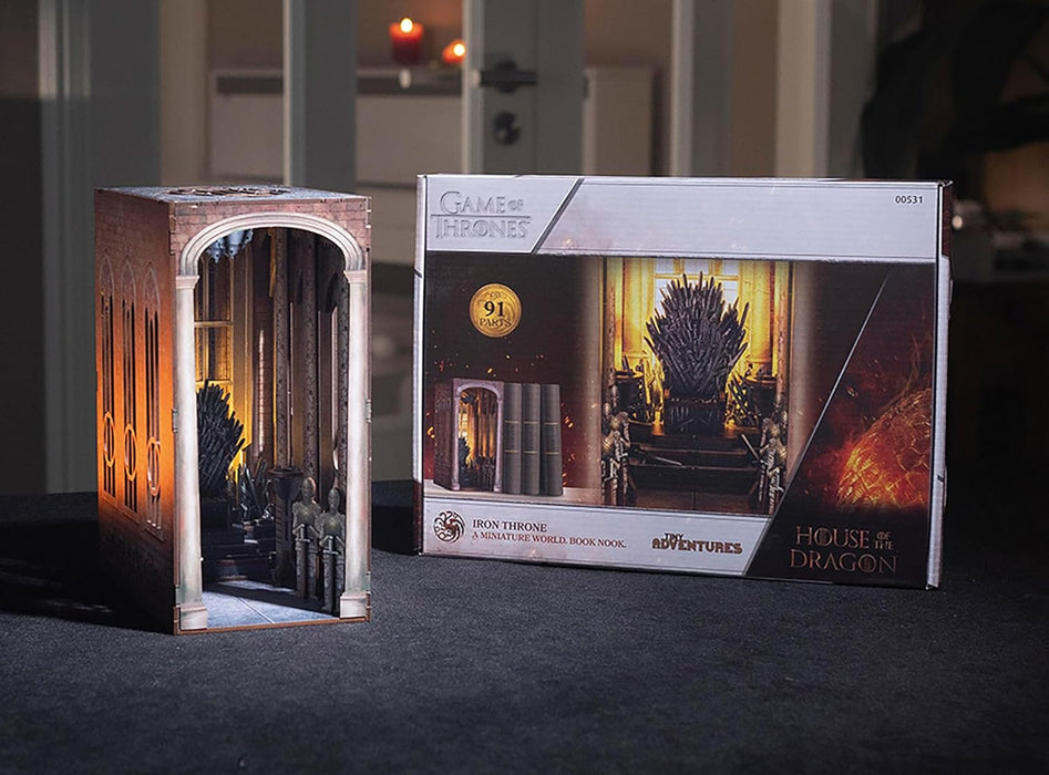 Revell Modellbausatz Tiny Adventures, Iron Throne, 3D Miniaturhaus, DIY Book Nook Holz Puzzle, Handgefertigtes Geschenk für Iron Throne Fans