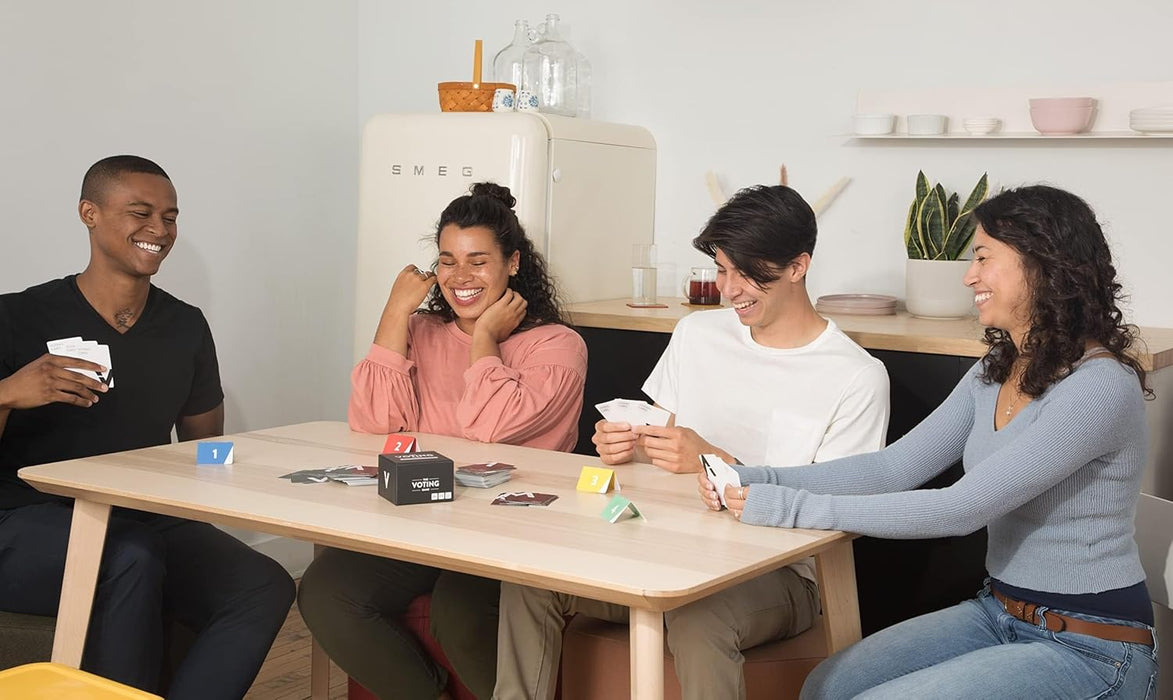 The Voting Game Dyce Games After Dark Edition Juego de Cartas en inglés para Adultos | Juego de Fiesta para 4-10 Jugadores | Una edición NSFW para Jugar en Grupo con Amigos