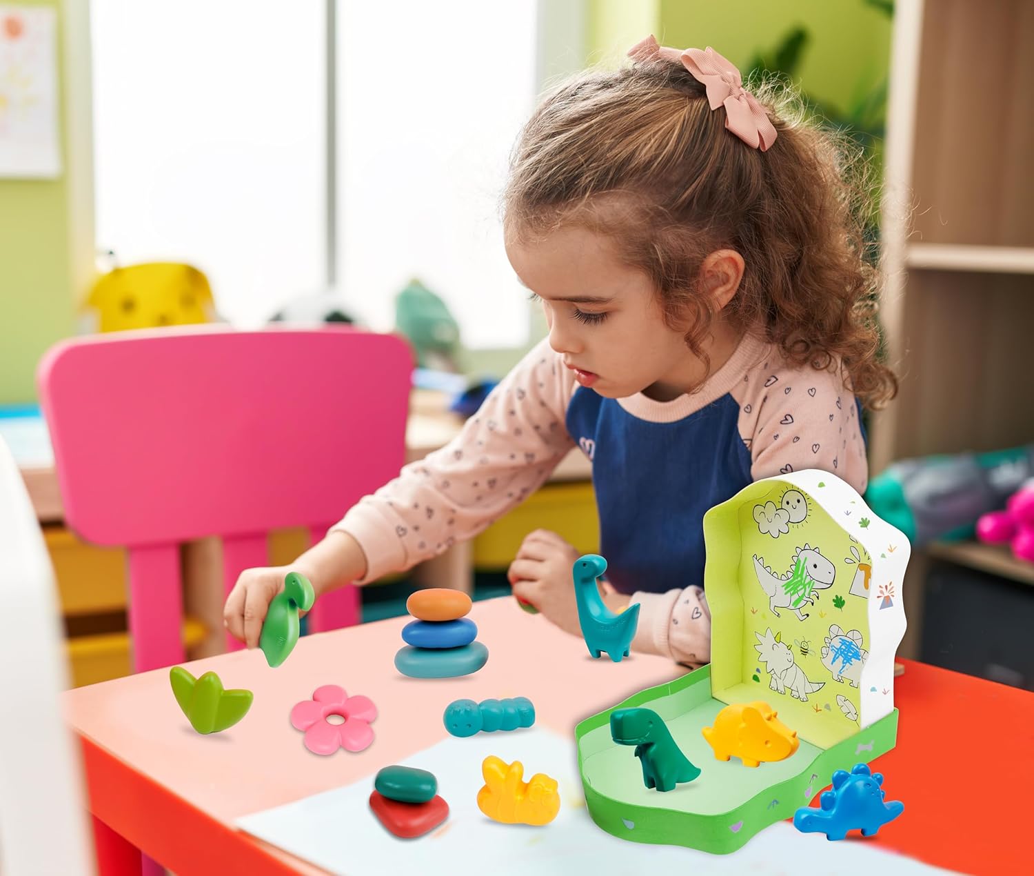 Haku Yoka Owl Crayons, 12 Colours, Mess Free, Super Durable and Easy to Grip Crayons for Ages 2 years+, Natural Beeswax & Organic Mineral Coloured Crayon