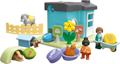 Playmobil Junior 71690 dierenpension, inclusief vier huisdieren, duurzaam speelgoed van kunststof op plantaardige basis, speelgoed voor kinderen vanaf 12 maanden