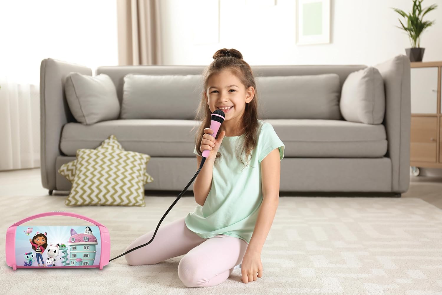 Lexibook, Gabby's Dollhouse, Wireless light speaker with microphone, Stereo sound, Karaoke function, USB and SD card ports, Rechargeable battery, Carrying handle, Pink, BTP585GDHZ