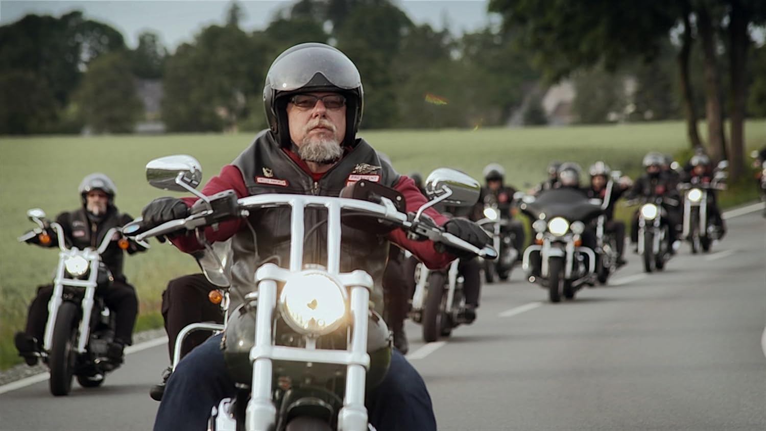 EIN HELLS ANGEL UNTER BRDERN