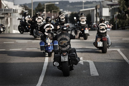 EIN HELLS ANGEL UNTER BRDERN