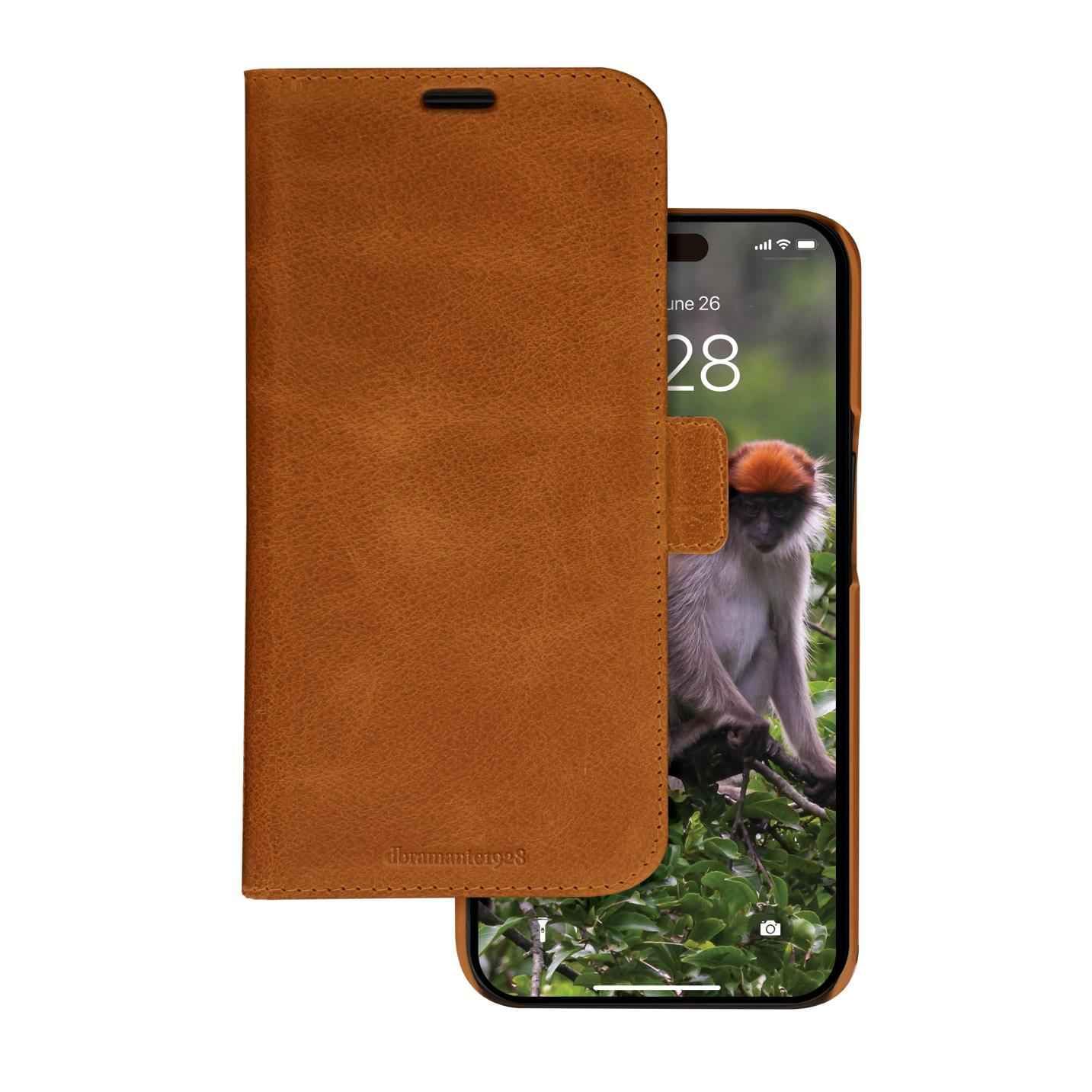 dbramante1928 Lynge Leather Case for iPhone 15 Tan, brown, Utility