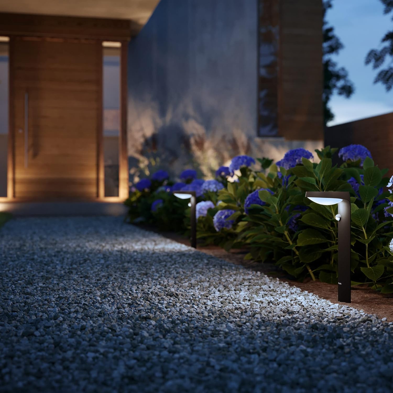 Philips has developed an UltraEfficient solar LED outdoor light that uses new technology to cut carbon emissions reduce material wa