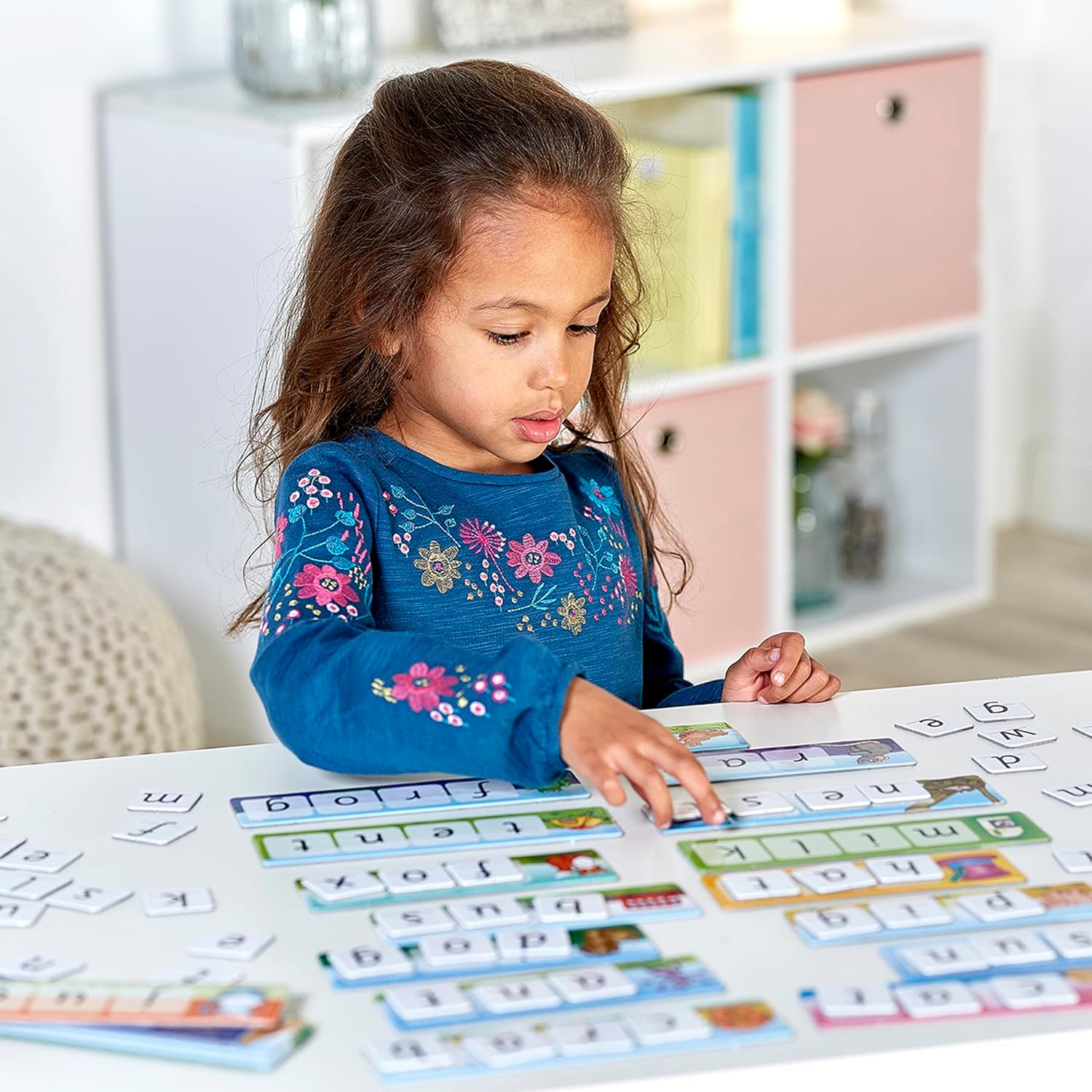 Orchard Toys Match and Spell Game - Kids Learning & Educational Toys with Sight Words & Flash Cards - Alphabet & Spelling Games for 4 Year Olds and Up - Word Building & Phonics Games for Boys & Girls