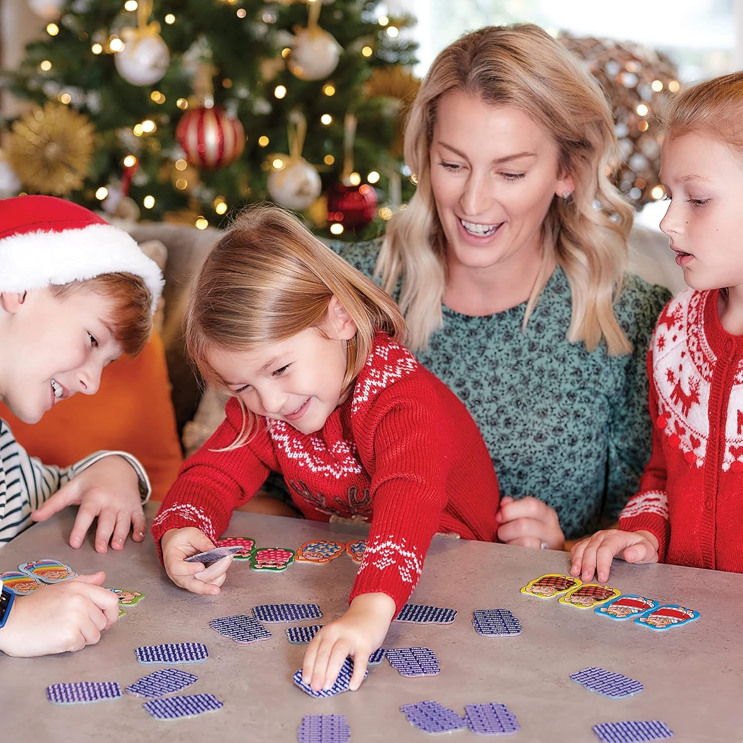 Orchard Toys Pigs in Blankets Mini Game, Christmas Stocking Filler, Advent Gift, Small and Compact, Educational Game, For Kids Age 3-7