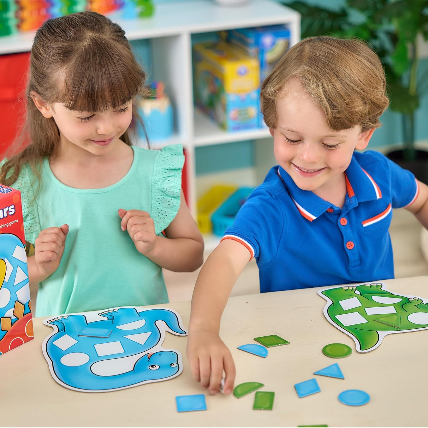 Orchard Toys Dotty Dinosaurs Game, Colour and Shape Game for Children, 2 Games in 1, Perfect for Children Age 3-6, Educational Toy Game