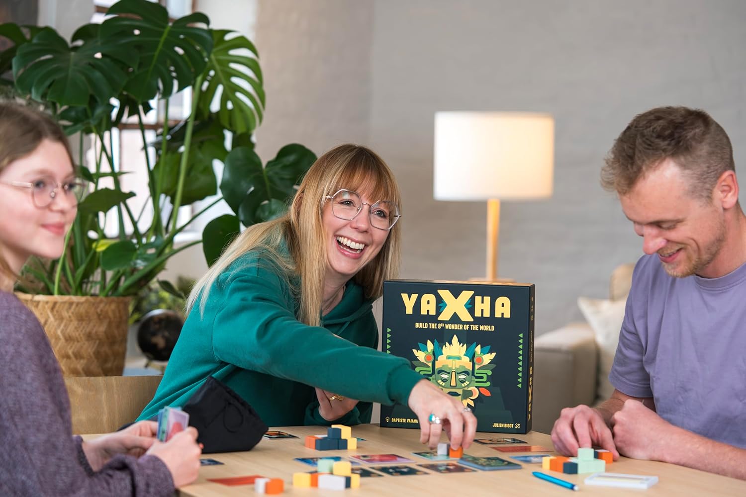 Helvetiq, Yaxha, Family Card Game, Ages 8 plus, 2-4 Players, 20 plus Minutes Playing Time